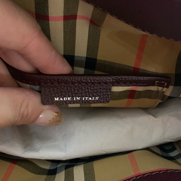 NEW Burberry Medium Banner Tote in Mahogany Red - Picture 5 of 8